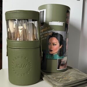 KJH SPECTRUM COLLECTION 25pc MAKEUP BRUSHES